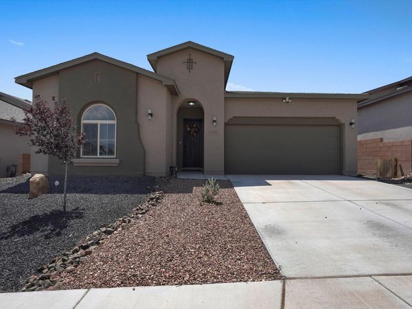 1725 Tierra Del Norte Loop NE, Rio Rancho, NM 87144