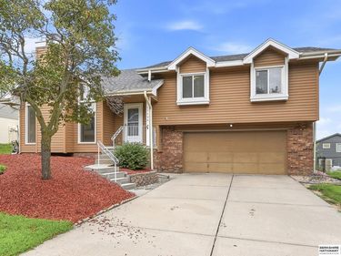 15428 Locust Street, Omaha, NE 68116