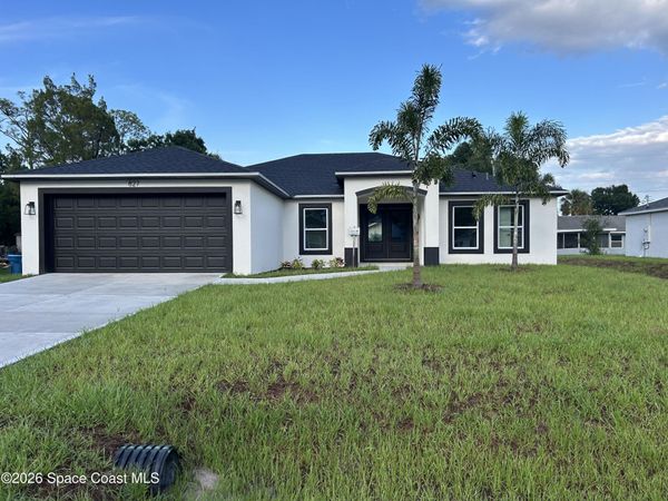827 Everglade Avenue SE , Palm Bay, FL 32909