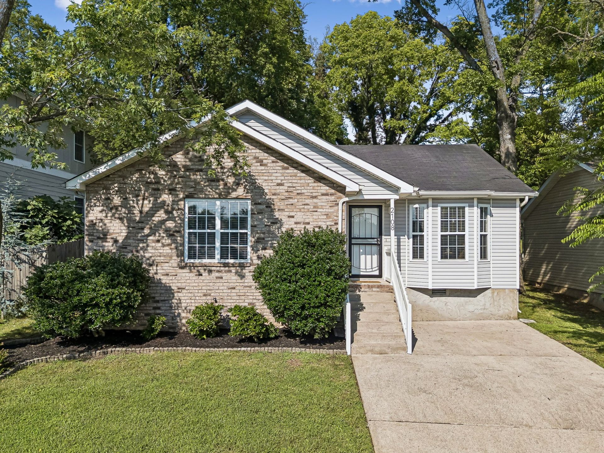 2108 15th Ave N, Nashville, TN 37208 Main Photo
