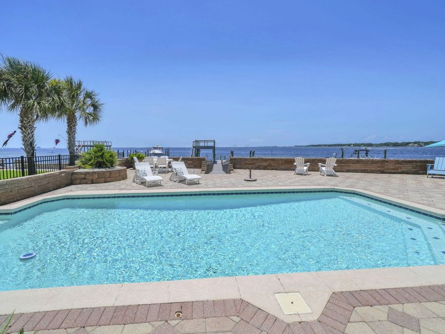 Property Image 100
