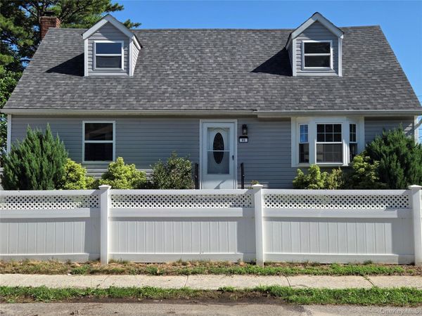 85 Schleigel Boulevard , South Farmingdale, NY 11735