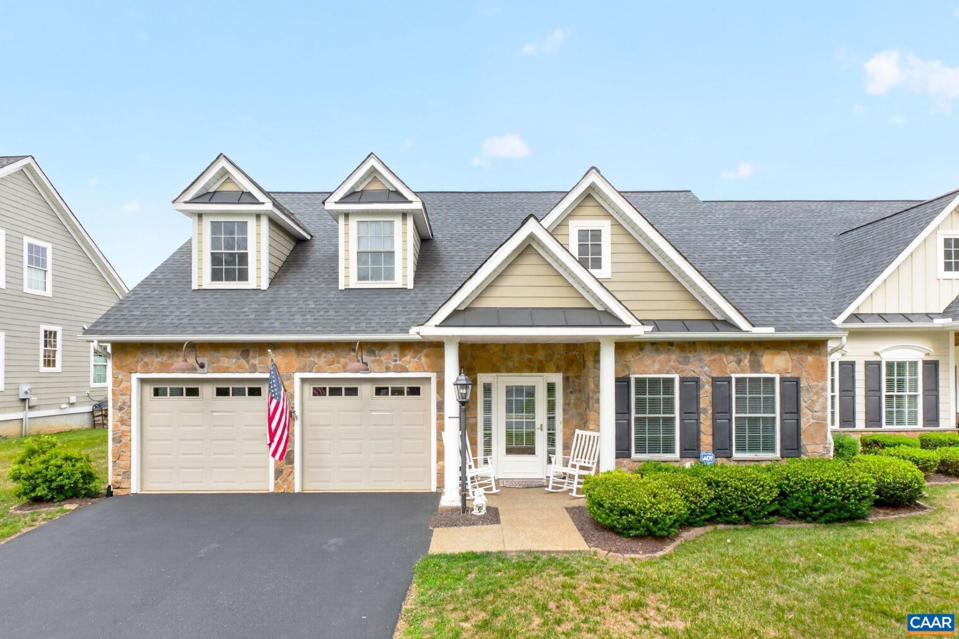 1824 Barefoot Ct, Charlottesville, VA 22901 Main Photo