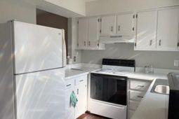 404 Clark Street, A2 photo 4