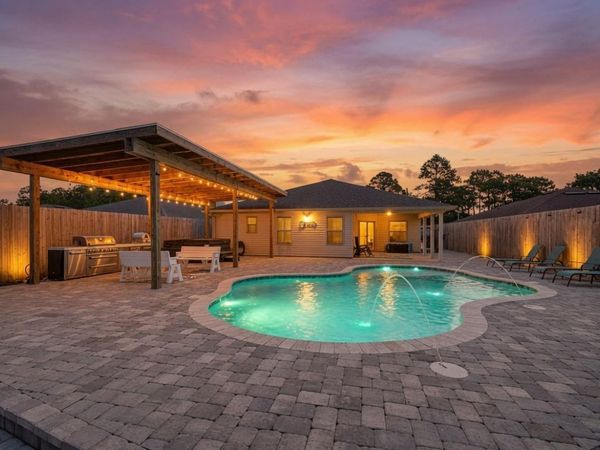 8193 Sierra Street, Navarre, FL 32566
