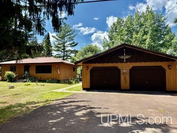 N11281 Lake Road, Ironwood Twp, MI 49938
