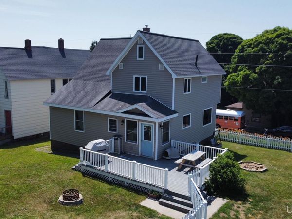 925 Elm Street, Hancock, MI 49930