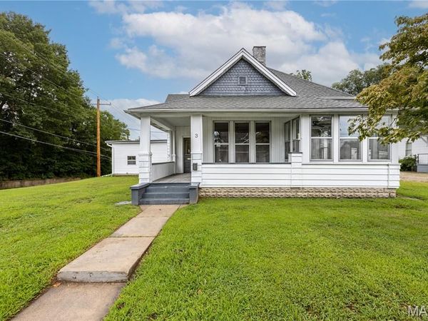3 S Hickory Street, Dexter, MO 63841