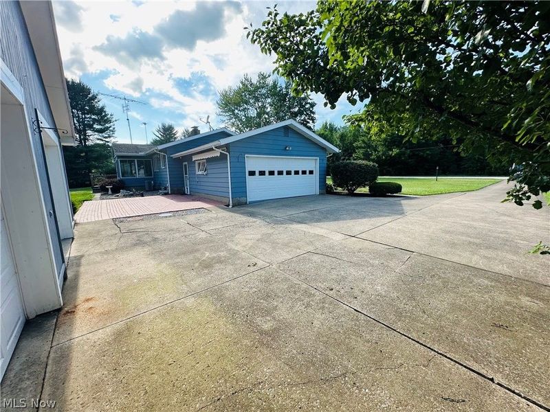 1094 Portage Easterly Road, Cortland, OH 44410 Photo 14