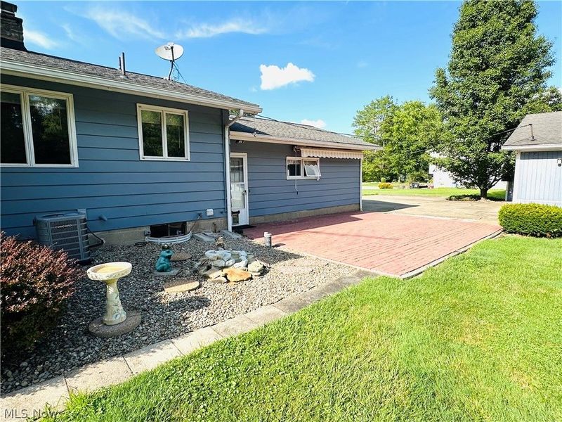 1094 Portage Easterly Road, Cortland, OH 44410 Photo 16