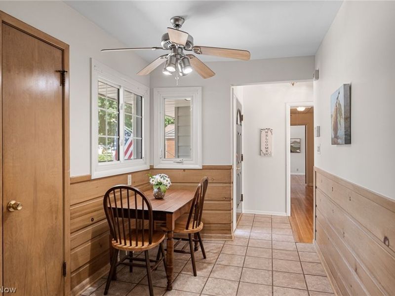 931 Orchard Park Drive, Rocky River, OH 44116 Photo 10