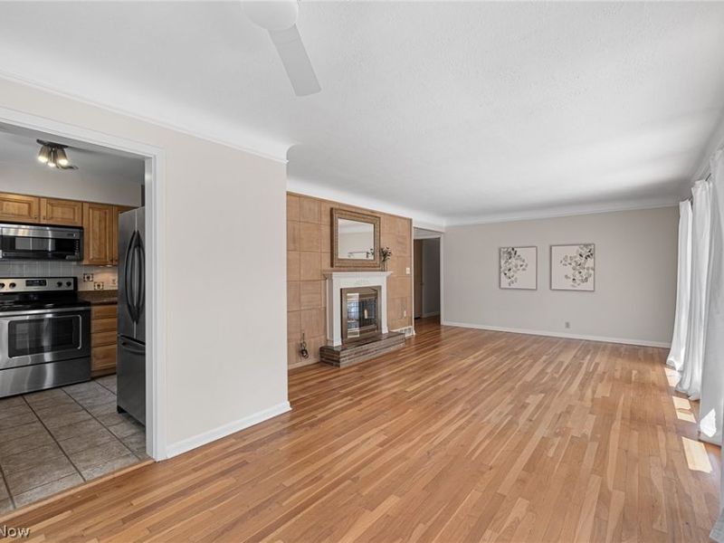 931 Orchard Park Drive, Rocky River, OH 44116 Photo 6