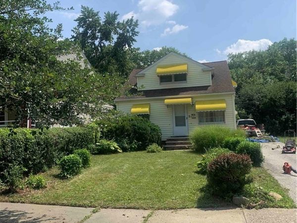 16100 Scottsdale Boulevard , Shaker Heights, OH 44120