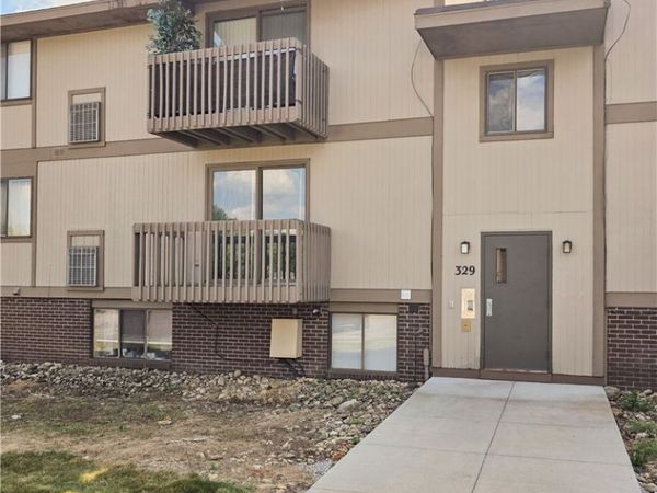 329 Ridge Point Cir, Unit 23, Bridgeville, PA 15017
