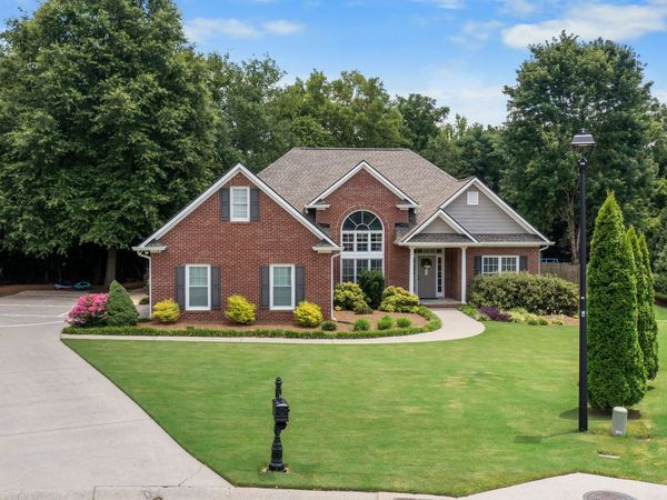 28 Priory Club Dr, Cartersville, GA 30120