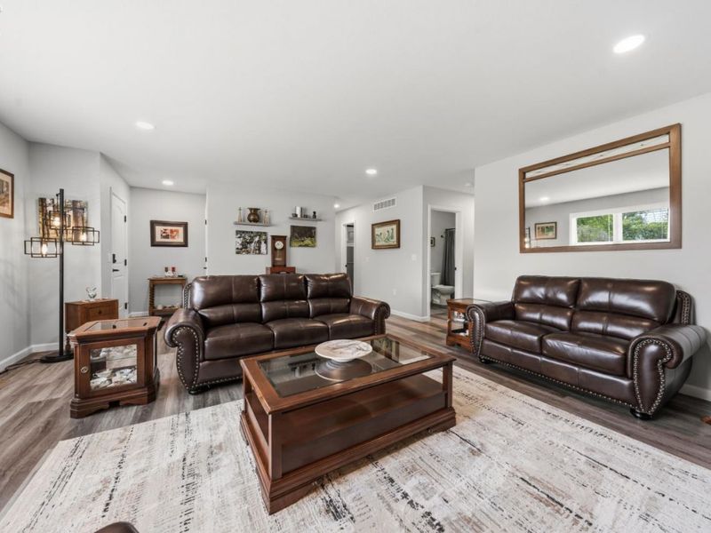 438 E Water Street, Oak Harbor, OH 43449 Photo 16