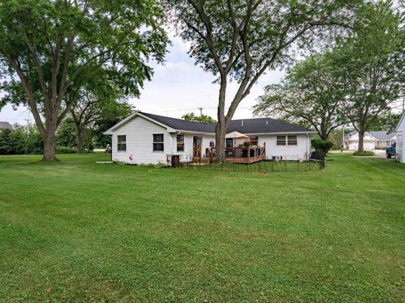 438 E Water Street, Oak Harbor, OH 43449 Photo 2
