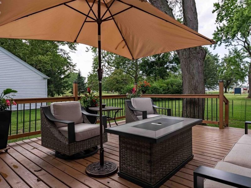 438 E Water Street, Oak Harbor, OH 43449 Photo 5