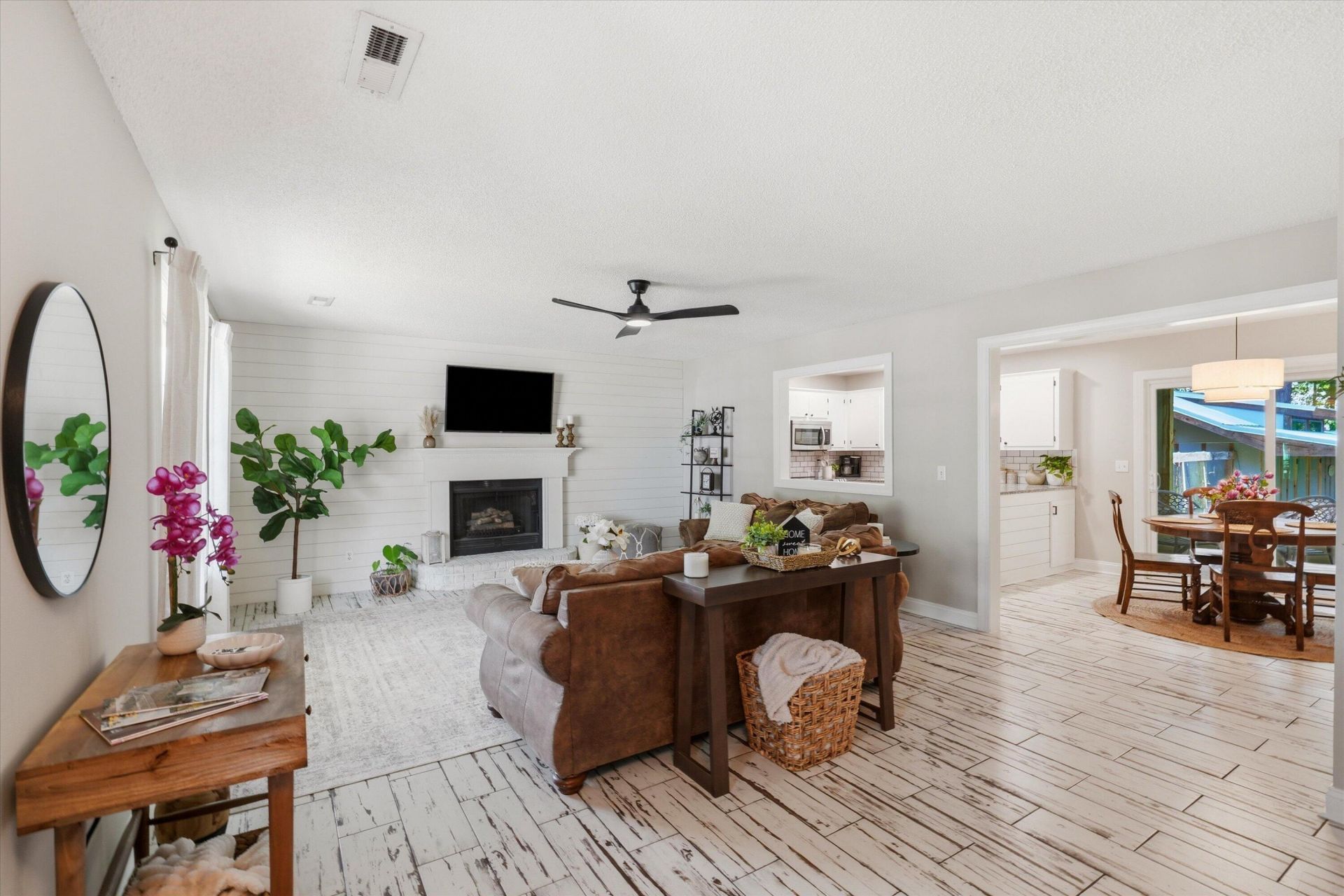 124 Apache Drive Photo 6