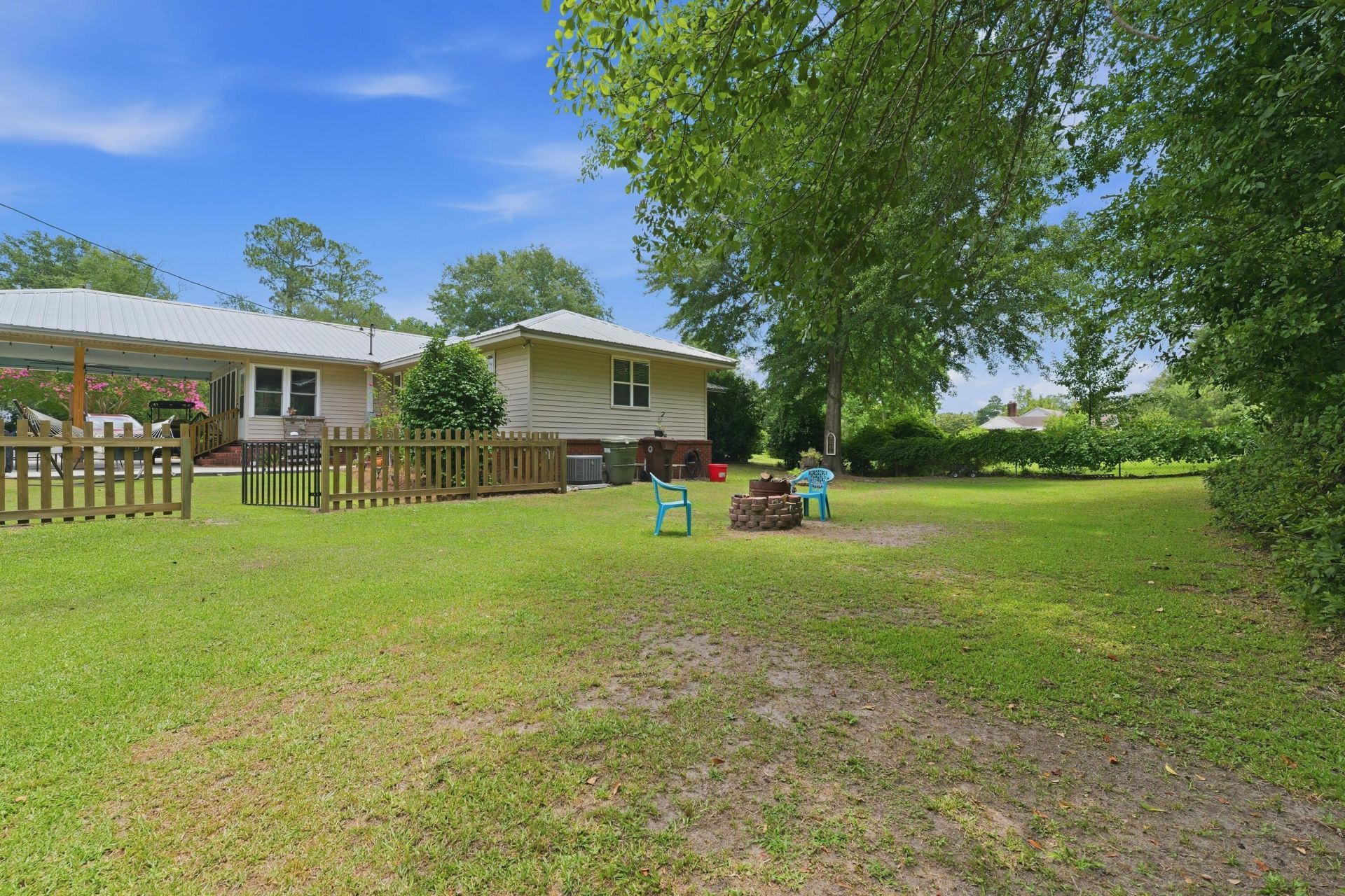 413 Hill Street Photo 25