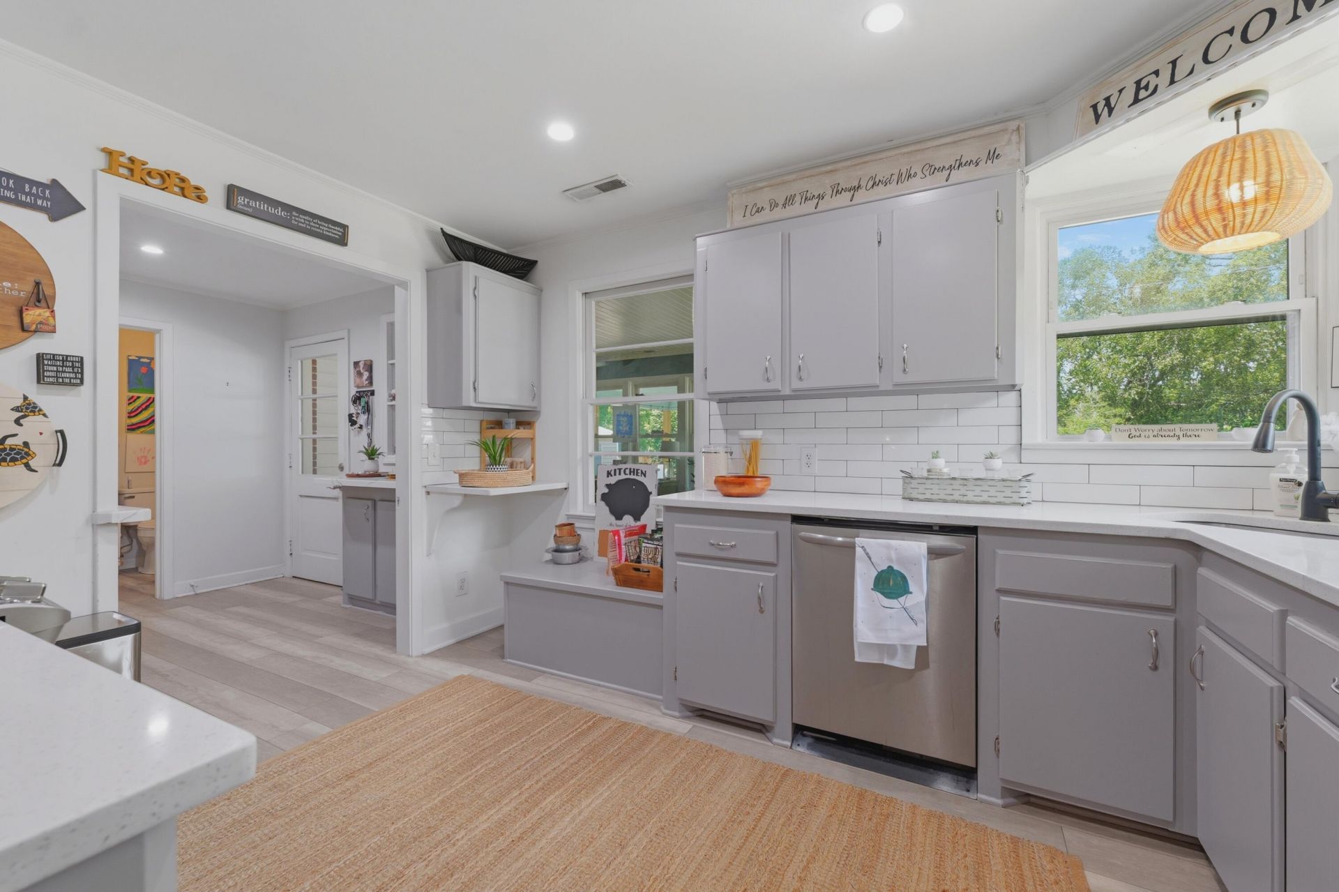 413 Hill Street Photo 8