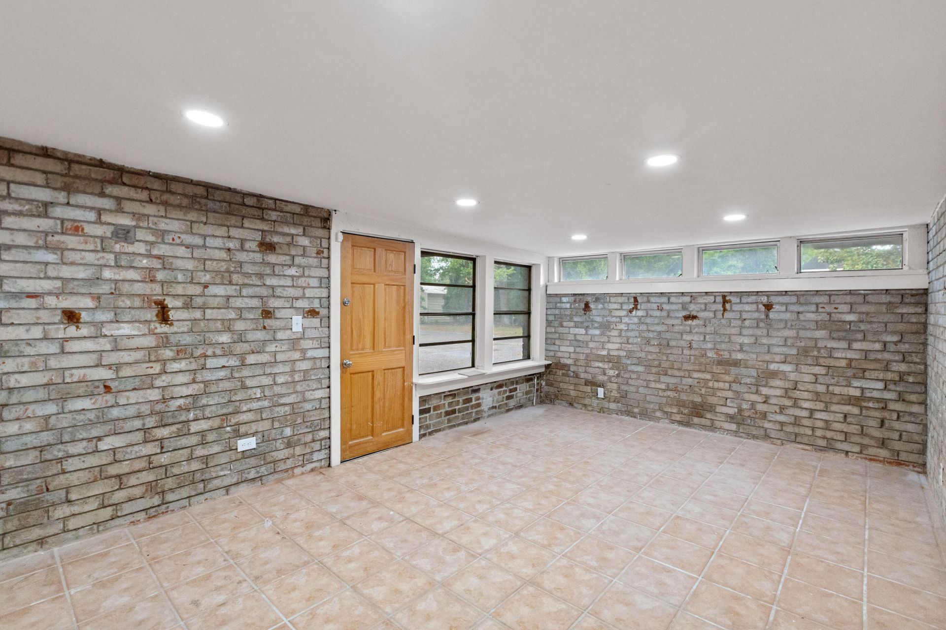 6 Brighton Circle Photo 11