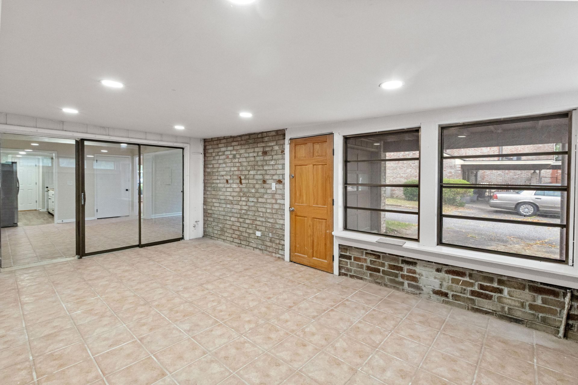 6 Brighton Circle Photo 12