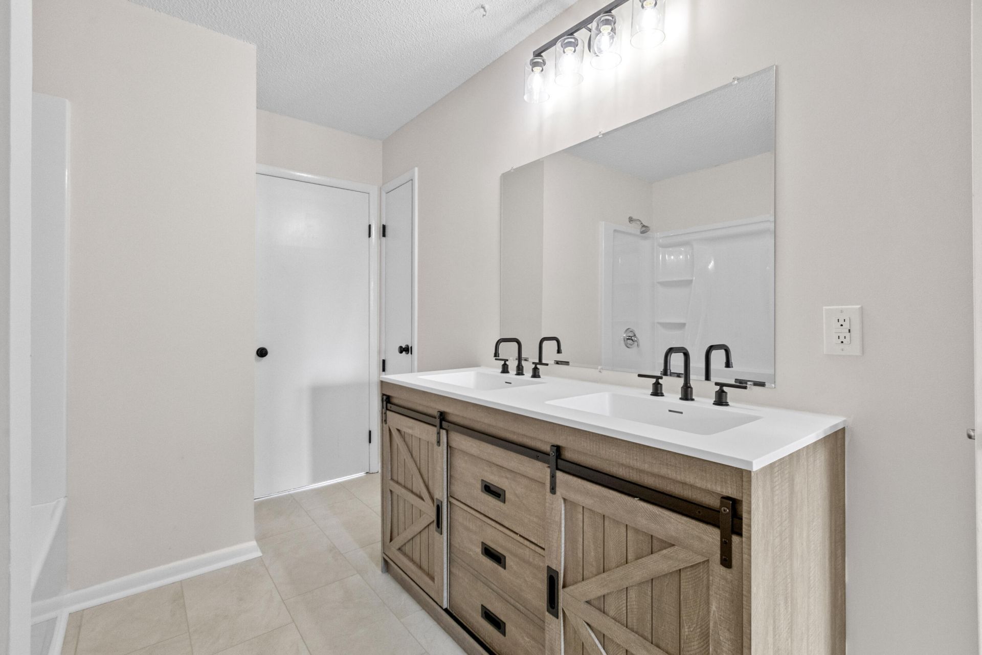 6 Brighton Circle Photo 17