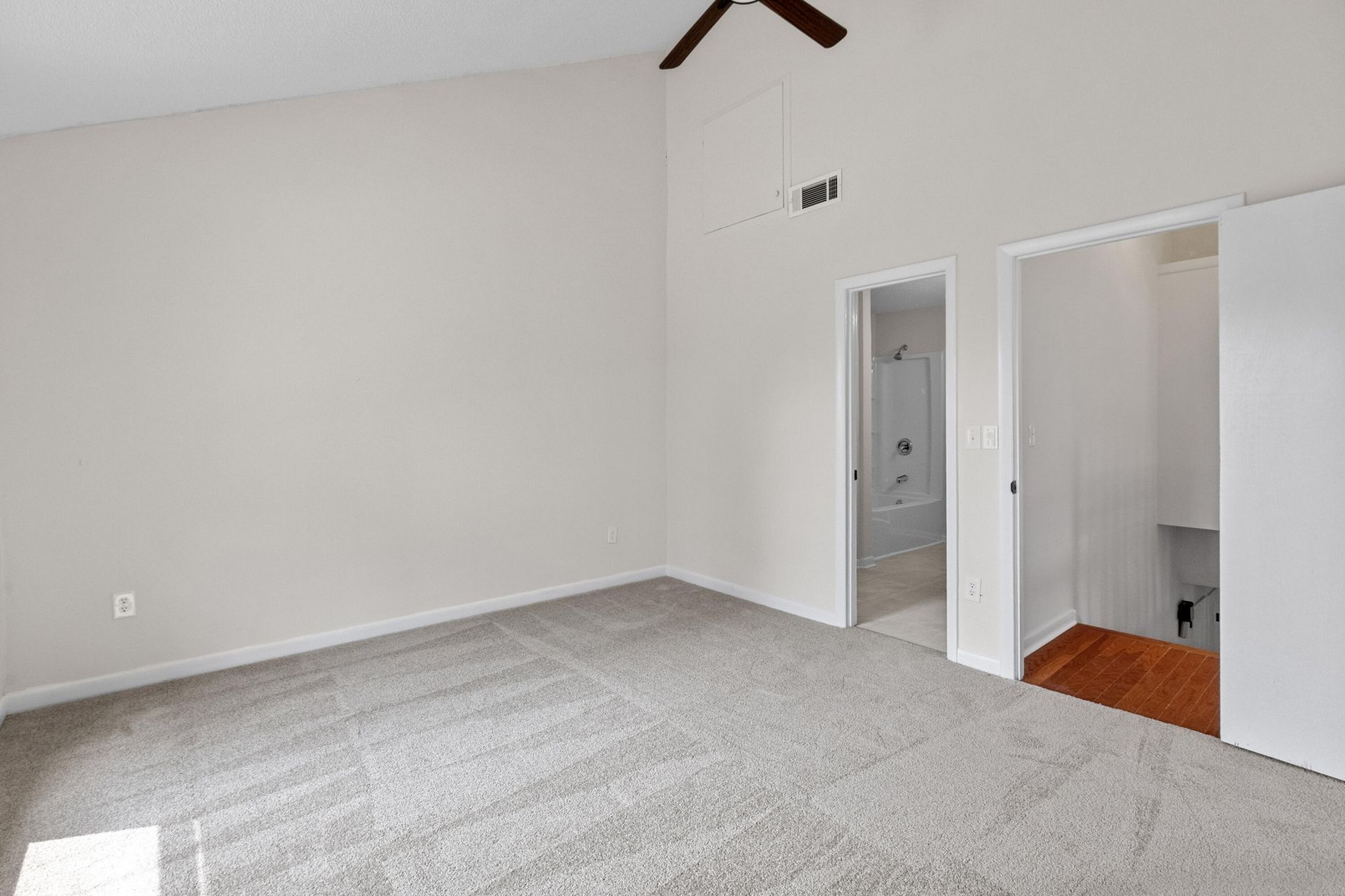 6 Brighton Circle Photo 21