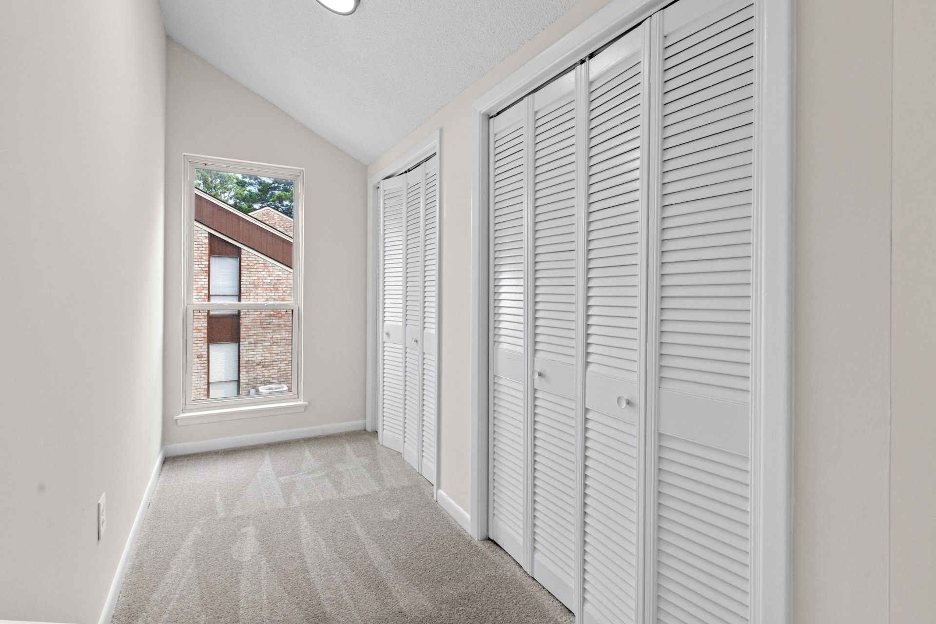 6 Brighton Circle Photo 24