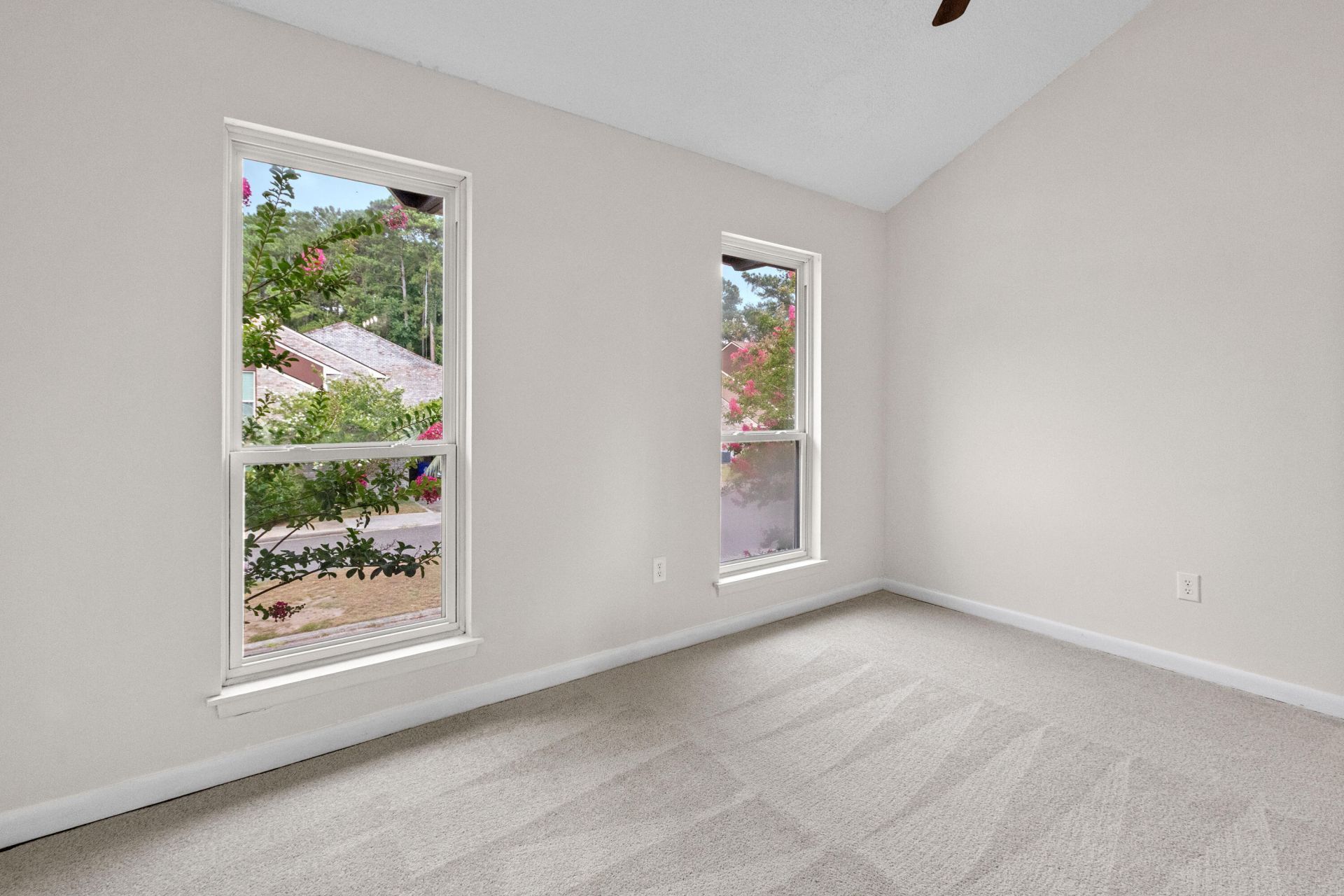 6 Brighton Circle Photo 26