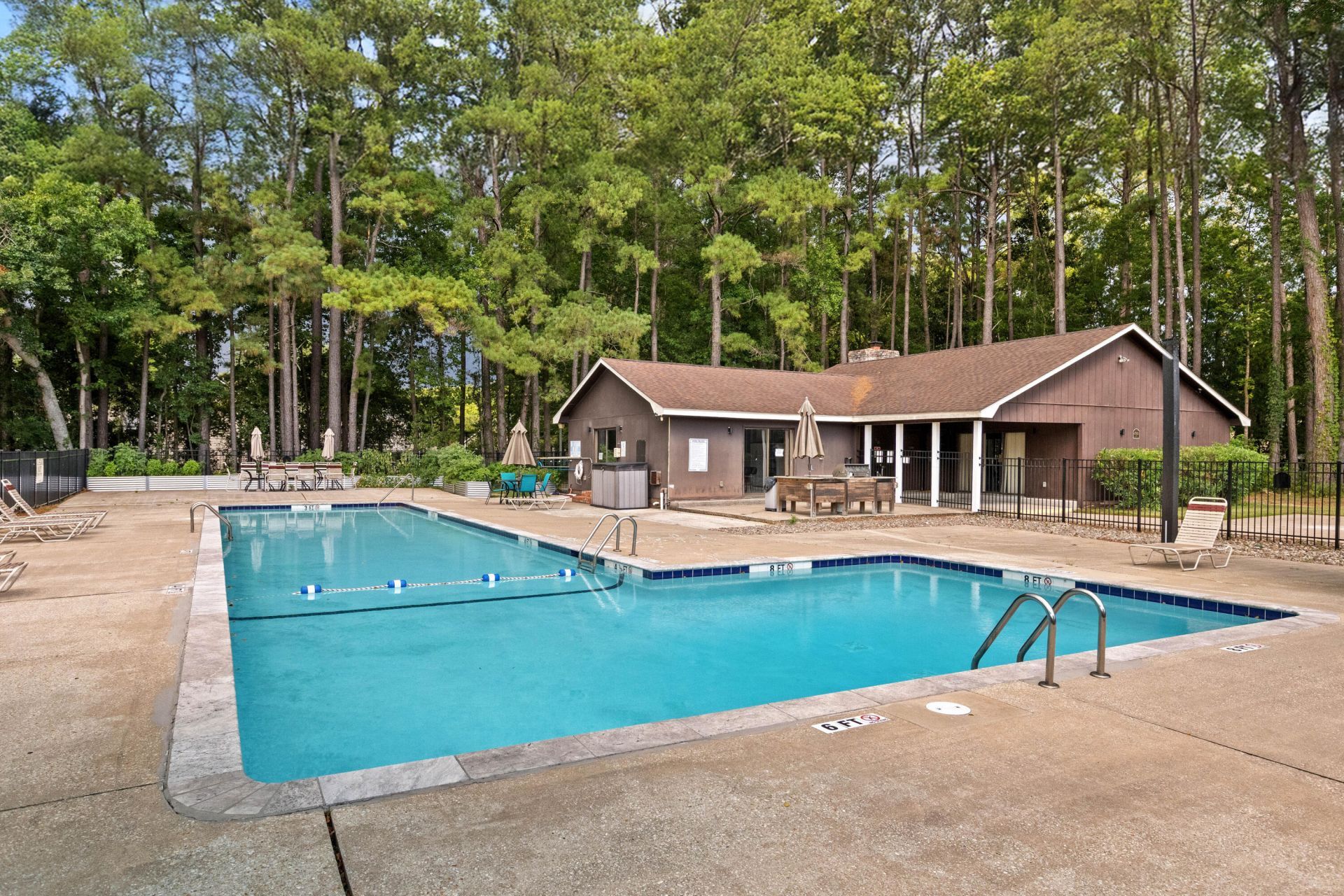 6 Brighton Circle Photo 29