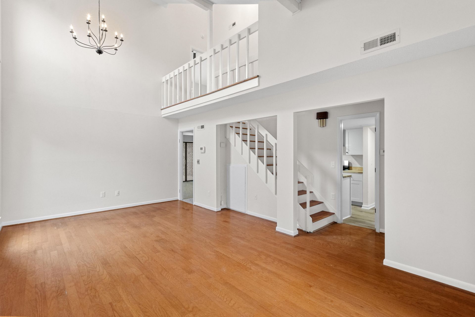 6 Brighton Circle Photo 4