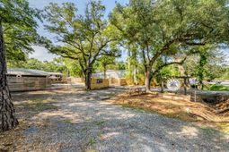 2871 Maybank Highway  photo 4