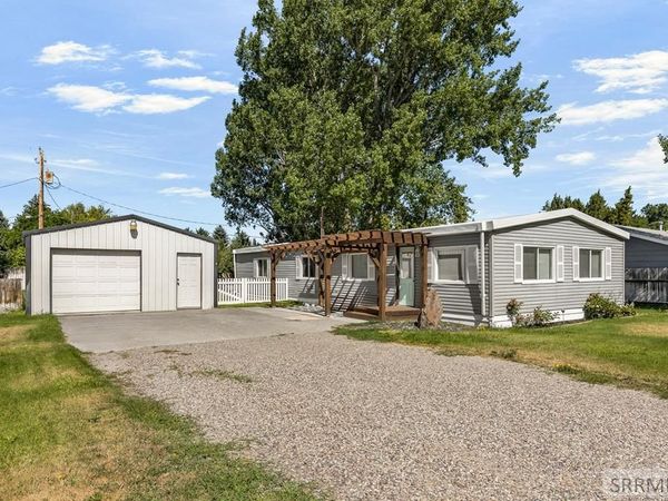 135 Parker Avenue, BLACKFOOT, ID 83221