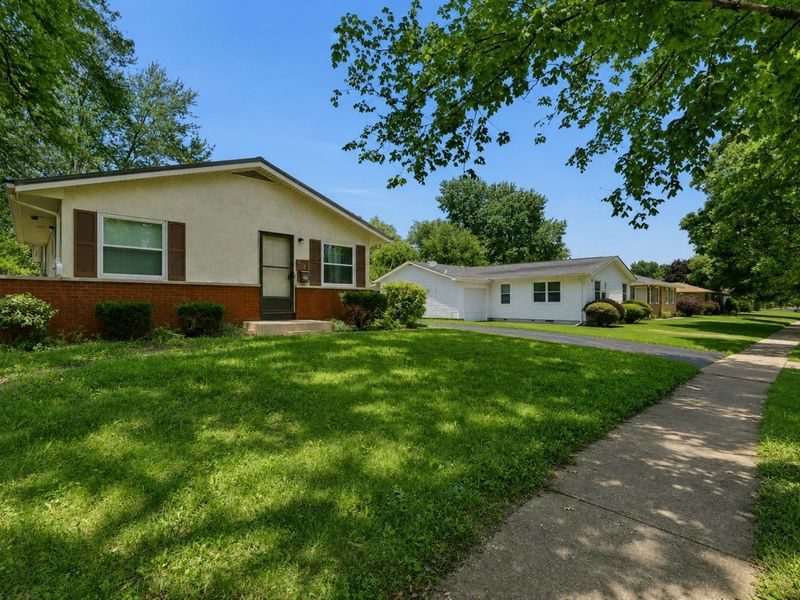 6069 Northgap Drive, Columbus, OH 43229 Photo 2