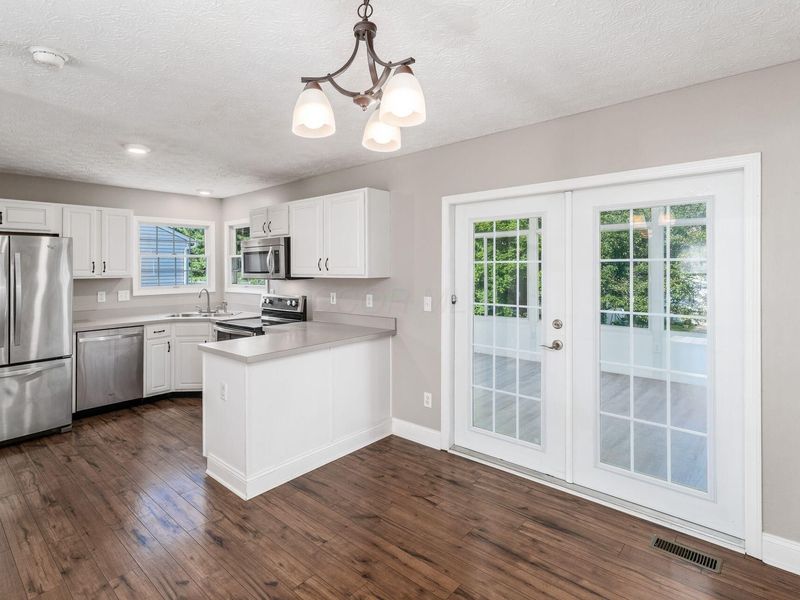 8446 Olenbrook Drive , Lewis Center, OH 43035 Photo 15