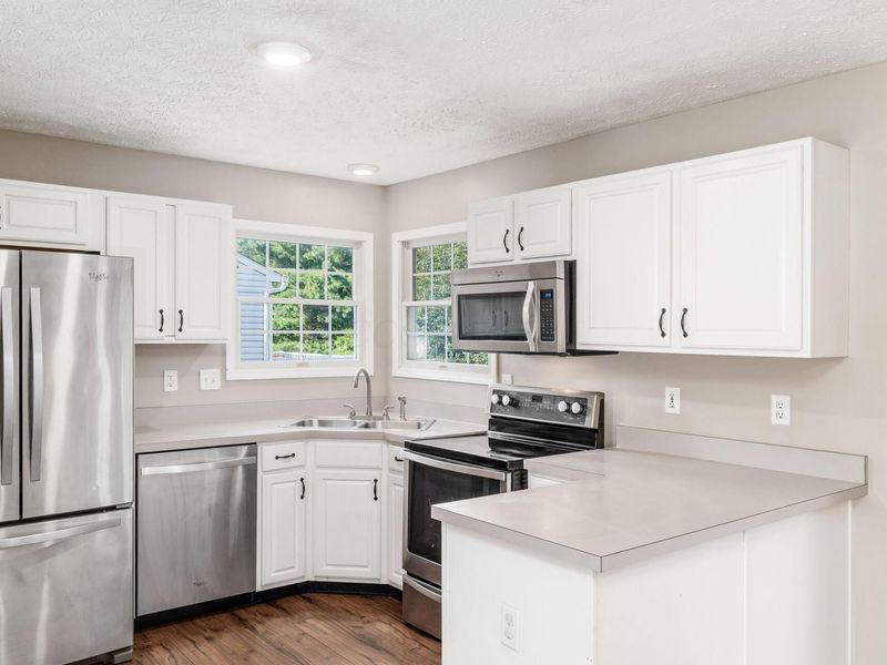 8446 Olenbrook Drive , Lewis Center, OH 43035 Photo 17