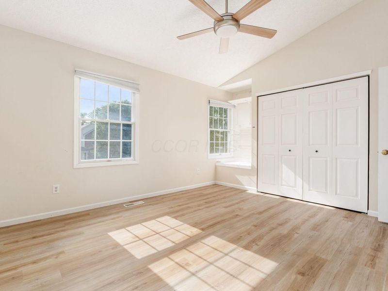 8446 Olenbrook Drive , Lewis Center, OH 43035 Photo 27