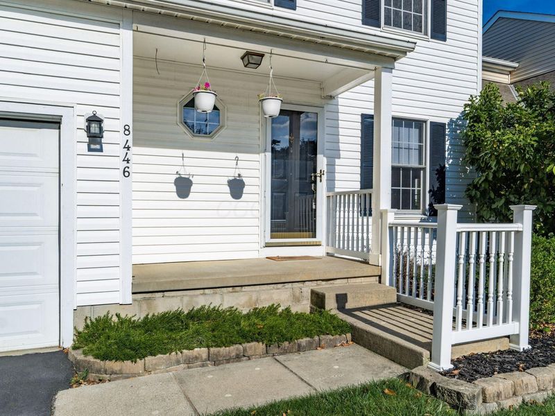 8446 Olenbrook Drive , Lewis Center, OH 43035 Photo 4