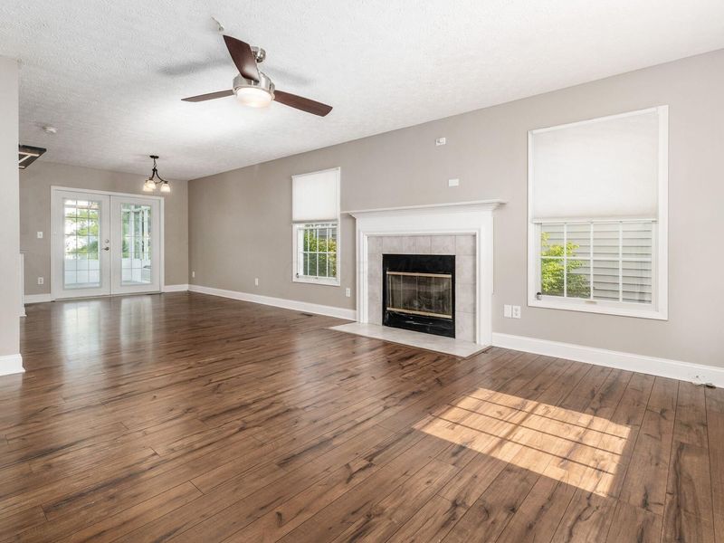 8446 Olenbrook Drive , Lewis Center, OH 43035 Photo 9