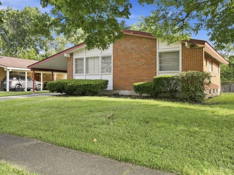 950 Vacationland Drive, Springfield Twp., OH 45231 Photo 3