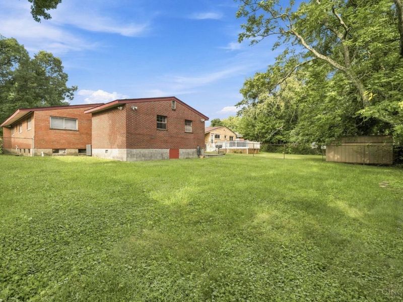 950 Vacationland Drive, Springfield Twp., OH 45231 Photo 7