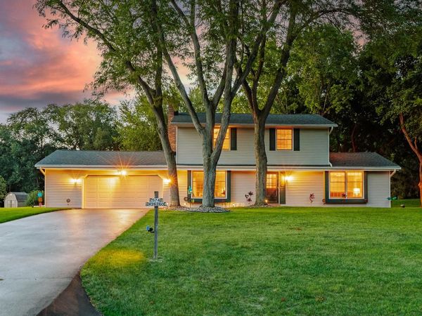 S74W26260 Green Mountain DRIVE, Waukesha, WI 53189