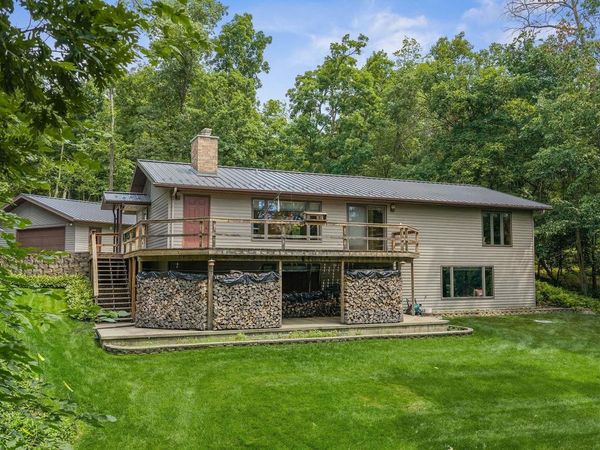 N8720 County Road CX, Portage, WI 53901
