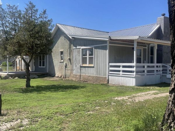 200 S 2nd Street, Buffalo Gap, SD 57722