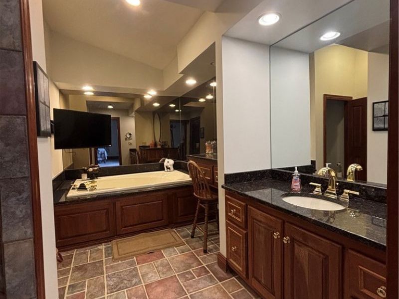 385 Cochran Road, Aurora, OH 44202 Photo 24