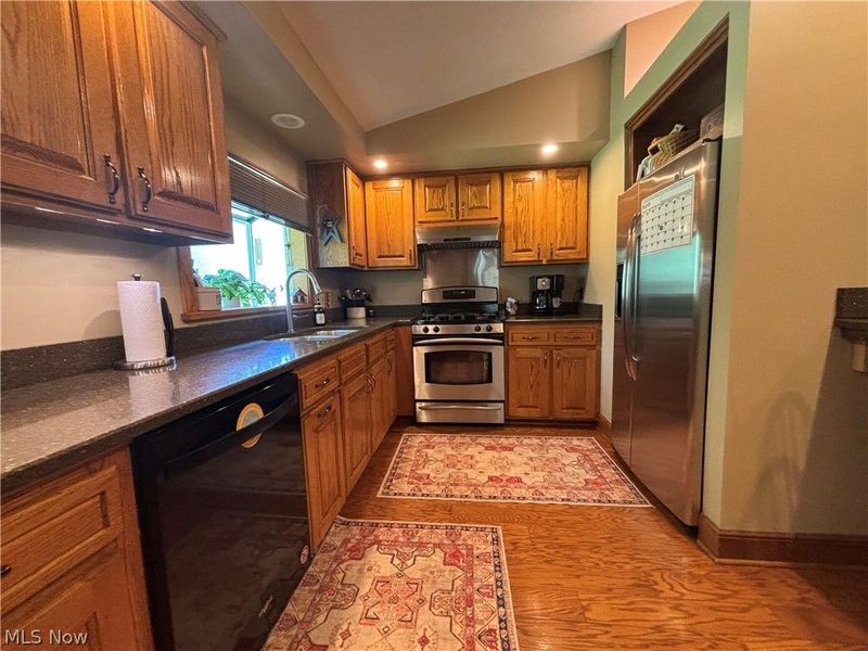 385 Cochran Road, Aurora, OH 44202 Photo 5