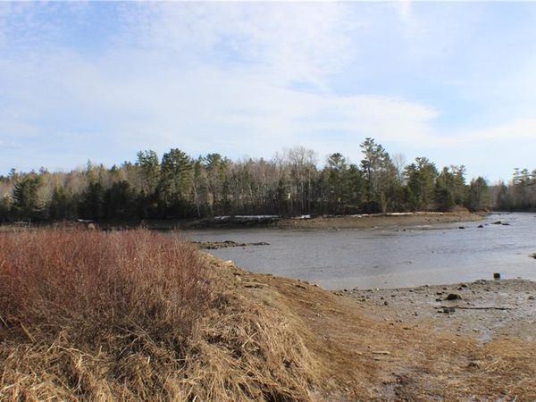40 Main Street , Dennysville, ME 04628