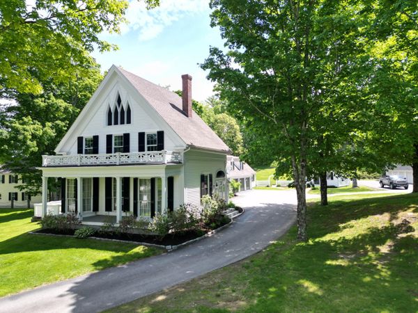 1090 Pittston School Street , Pittston, ME 04345